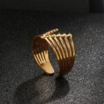 Photo 5988053184179981025 y