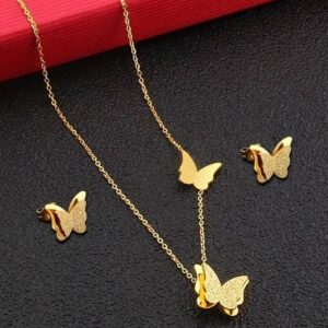 Photo 5988053184179981034 y