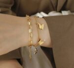 Photo 5988053184179981090 y