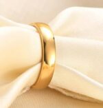 Photo 5988053184179981104 y