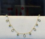 Photo 5988053184179981180 y