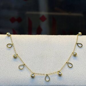 Photo 5988053184179981180 y