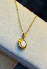 Photo 5988053184179981189 y