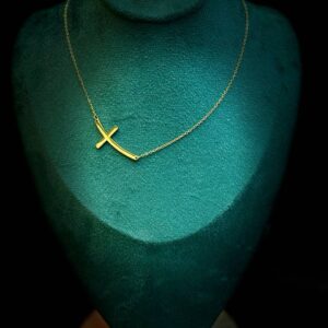 Photo 5988053184179981213 y