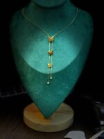 Photo 5988053184179981233 y