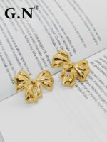 Photo 5989810315430315550 y