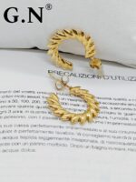 Photo 5989810315430315552 y