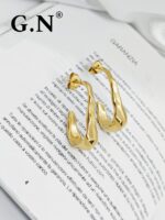 Photo 5989810315430315570 y