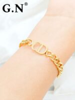 Photo 5989810315430315577 y