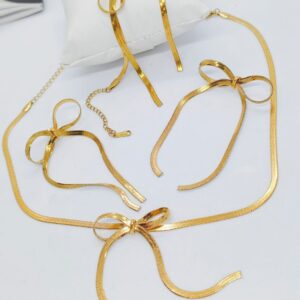 Photo 5989810315430315593 y