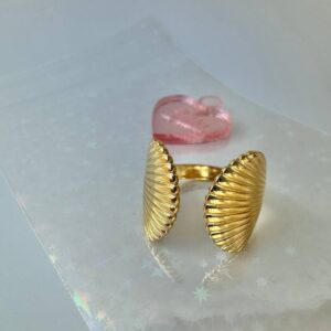 Photo 5992427685680372211 w