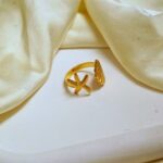 Photo 5992427685680372214 y