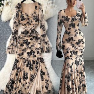 Photo 6010098366547088642 y