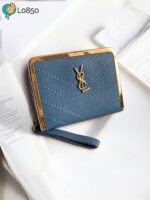 Photo 6019510877570582918 y