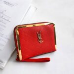 Photo 6019510877570582920 y