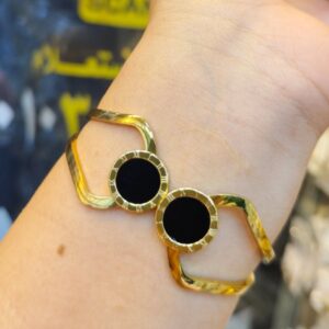 Photo 6021459328139118890 y