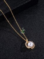 Photo 6021828656671867269 y