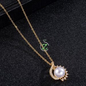 Photo 6021828656671867269 y