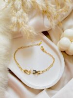 Photo 6023910783802526514 y