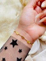 Photo 6023910783802526525 y