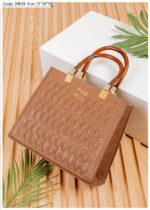 Photo 6028319078105598319 y