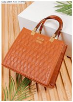 Photo 6028319078105598322 y