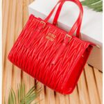 Photo 6028319078105598349 y (1)