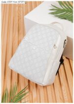 Photo 6028319078105598463 y