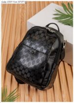 Photo 6028319078105598474 y