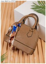 Photo 6028319078105598496 y