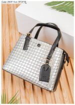 Photo 6028319078105598508 y