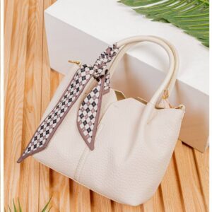 Photo 6028319078105598544 y