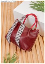 Photo 6028319078105598545 y