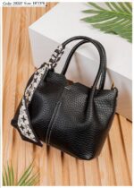 Photo 6028319078105598549 y