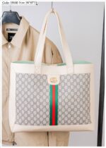 Photo 6028319078105598565 y