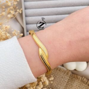 Photo 6028386560631752683 y