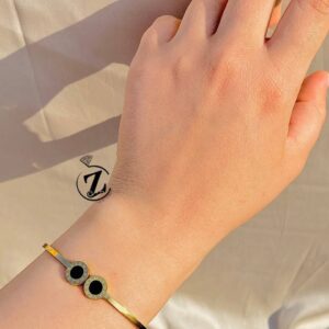 Photo 6028386560631752695 y