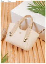 Photo 6028518532091859088 y