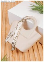 Photo 6028535699076140308 y