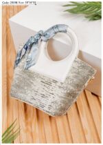 Photo 6028535699076140309 y