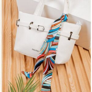 Photo 6028535699076140325 y