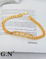 Photo 6030876095475204522 y