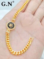 Photo 6030876095475204540 y