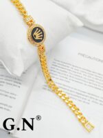 Photo 6030876095475204541 y