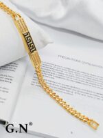 Photo 6030876095475204552 y