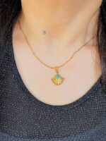 Photo 6046398244721904158 y