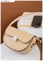 Photo 6048895824042855589 y