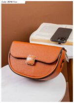 Photo 6048895824042855599 y