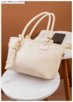 Photo 6048895824042855614 y