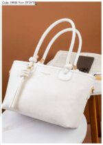 Photo 6048895824042855617 y